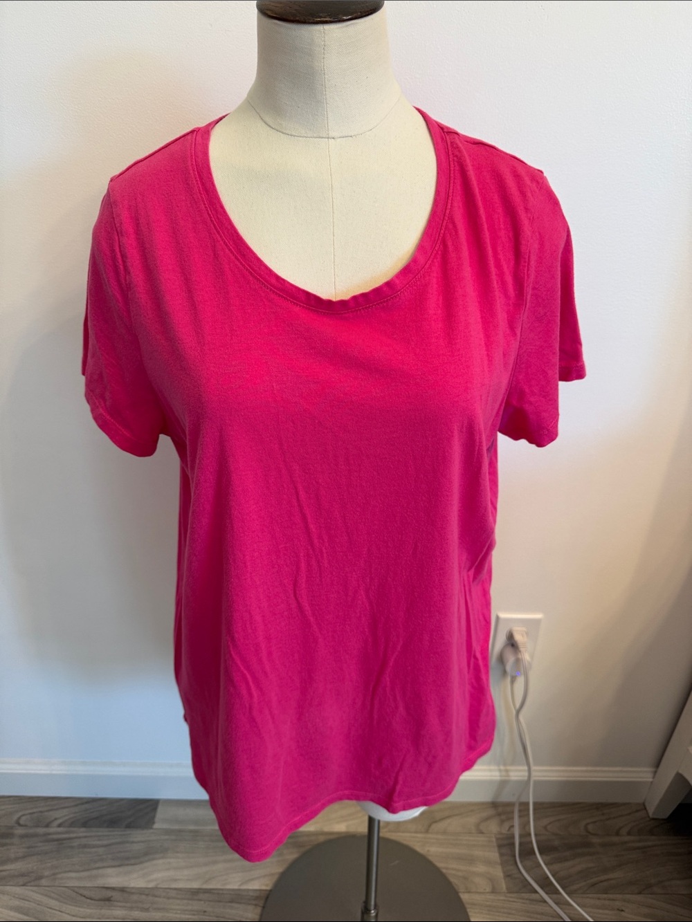 HUE Women's Short Sleeve Crew Tee - Hot Pink